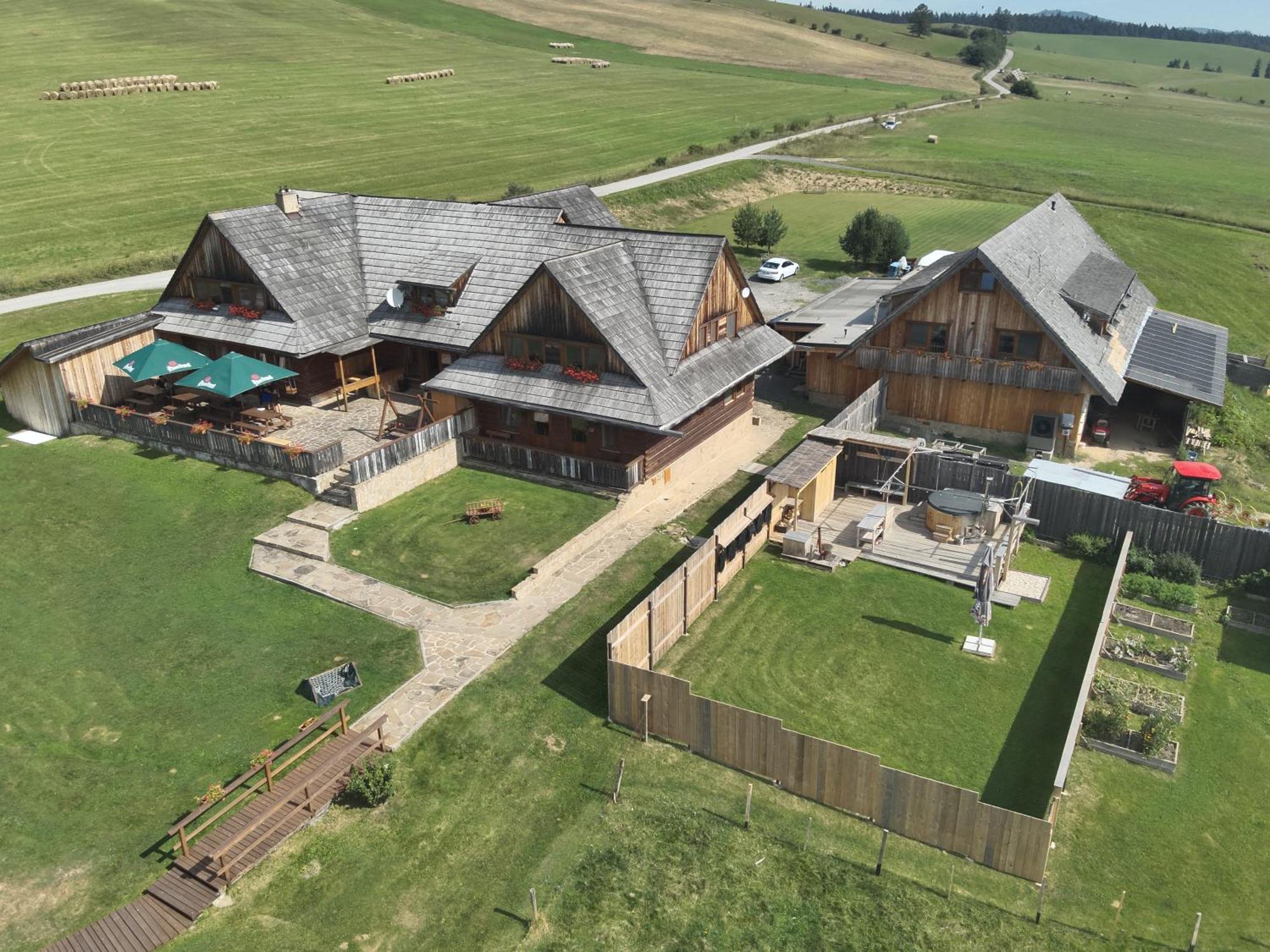 Penzion Pod Magurou Slovenska Ves Exterior photo